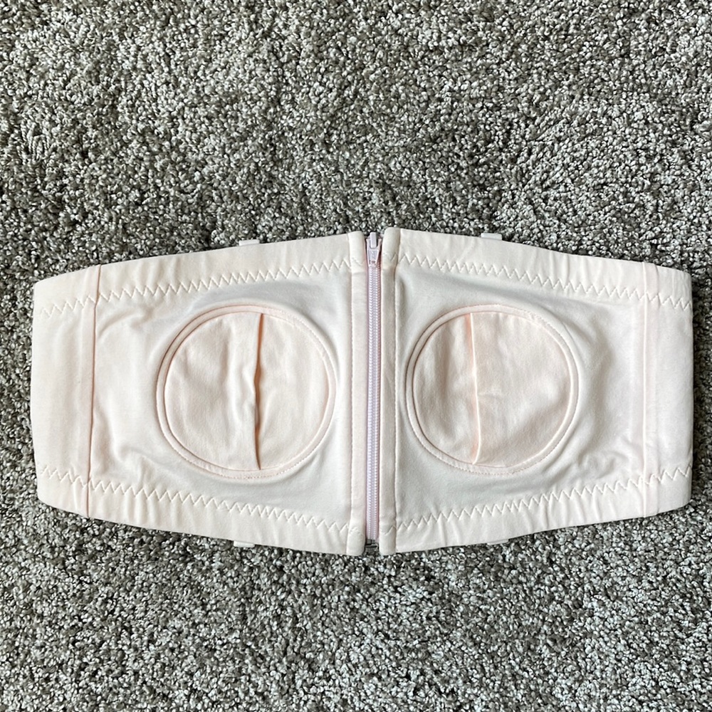 Simple Wishes Hand Free Pumping Bra Zipper Front Closure, Adjustable Velcro Back